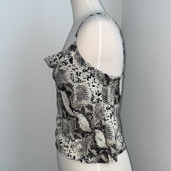 KENDALL & KYLIE loose neck Tanktop with snakeskin design in women’s size small. - Picture 3 of 9
